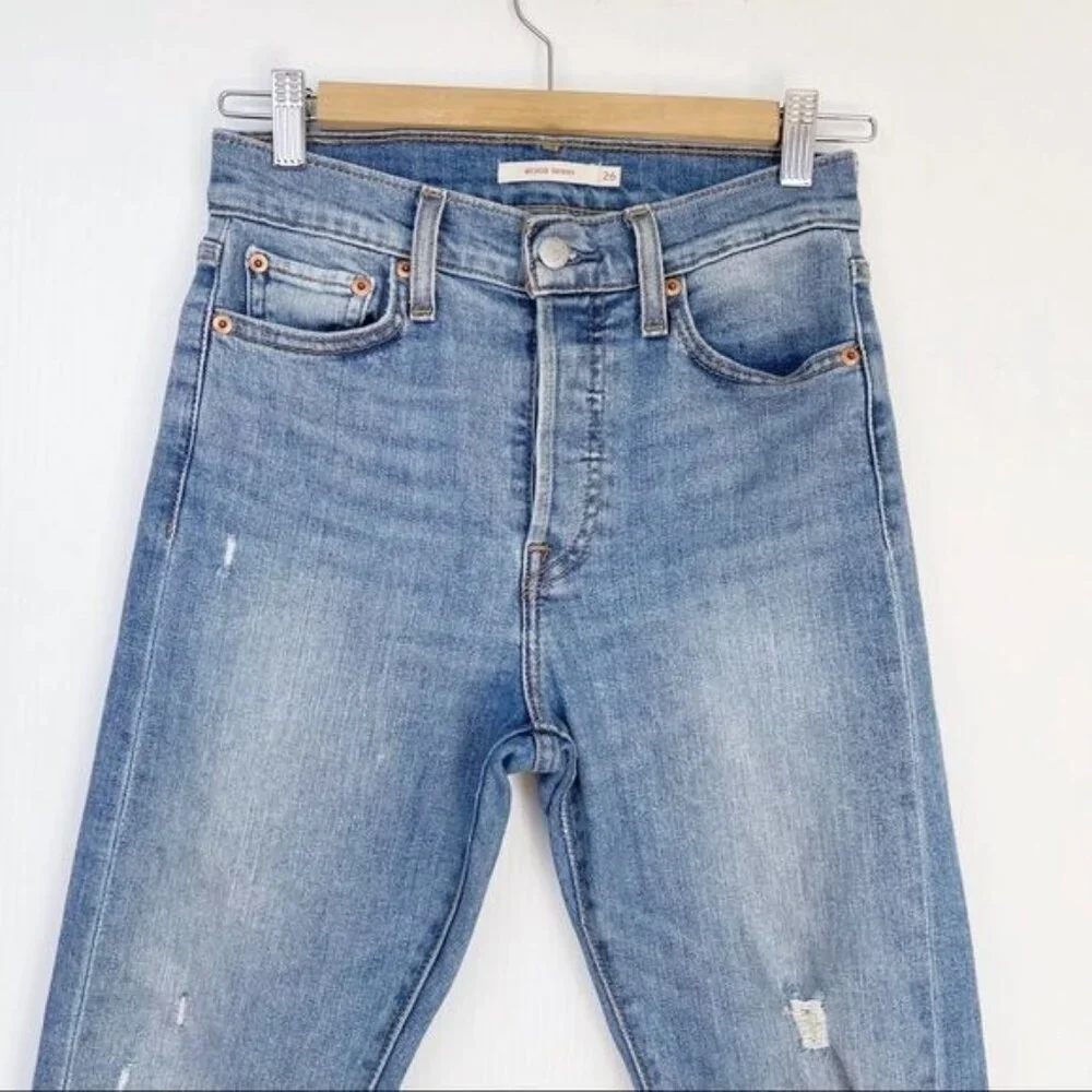 LEVIS Wedgie High Rise skinny distressed Jeans raw hem size 26 - Picture 2 of 11